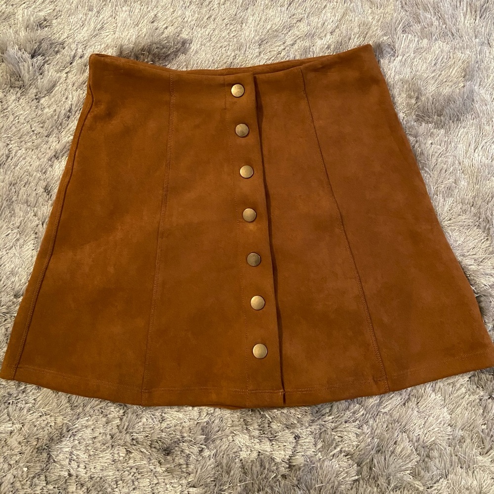 Short brown mini-skirt
